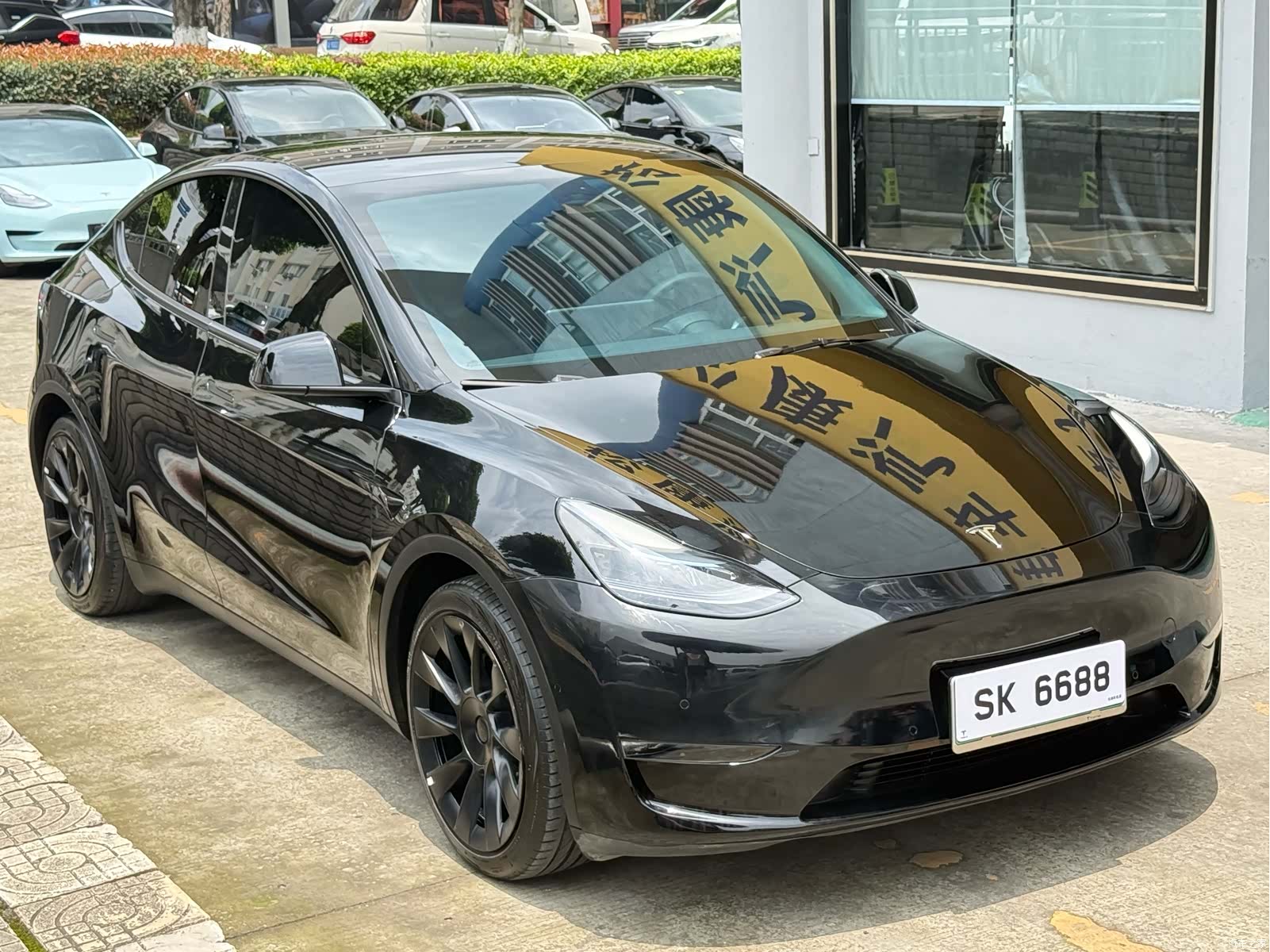 Tesla Model Y, 2023 3