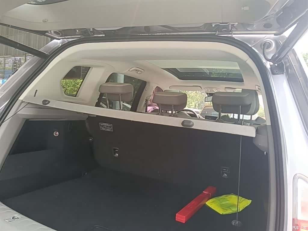 Wuling RS-5, 2019 19