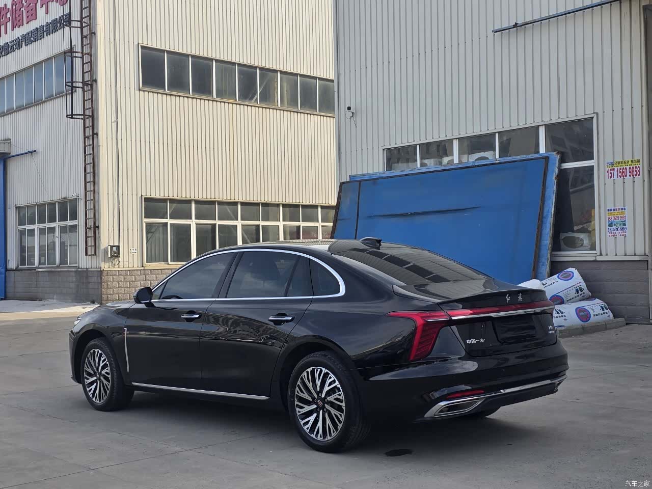 Hongqi H5, 2025 9