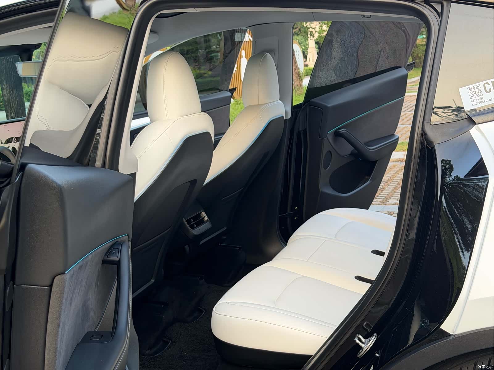 Tesla Model Y, 2023 13