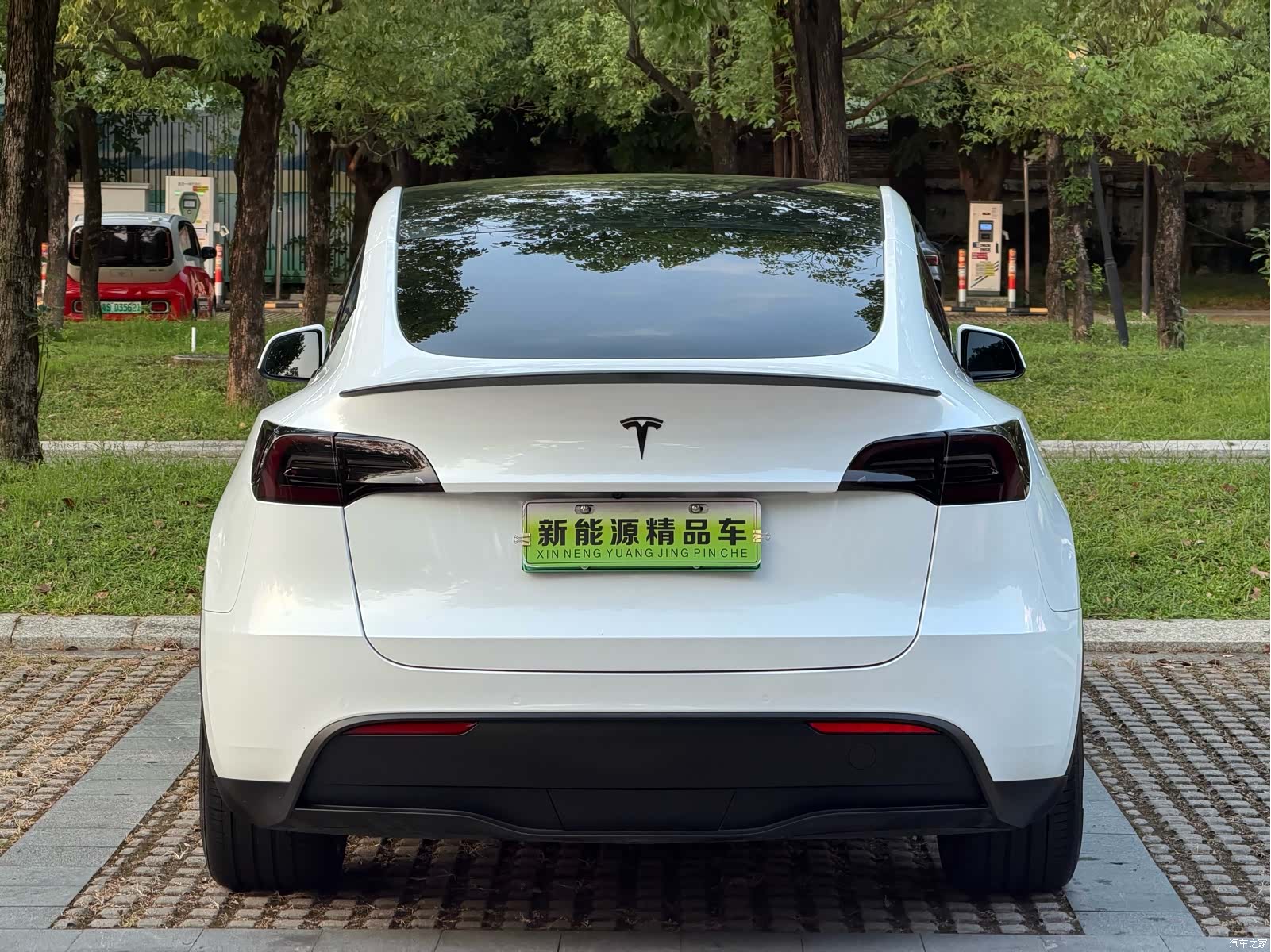 Tesla Model Y, 2023 7