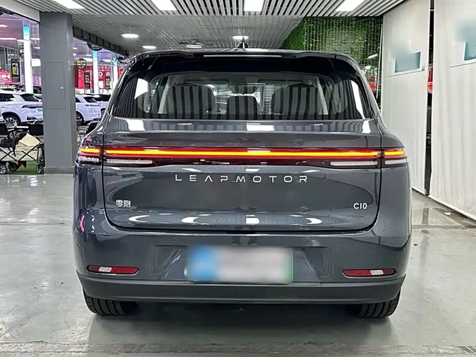 Leapmotor C10
