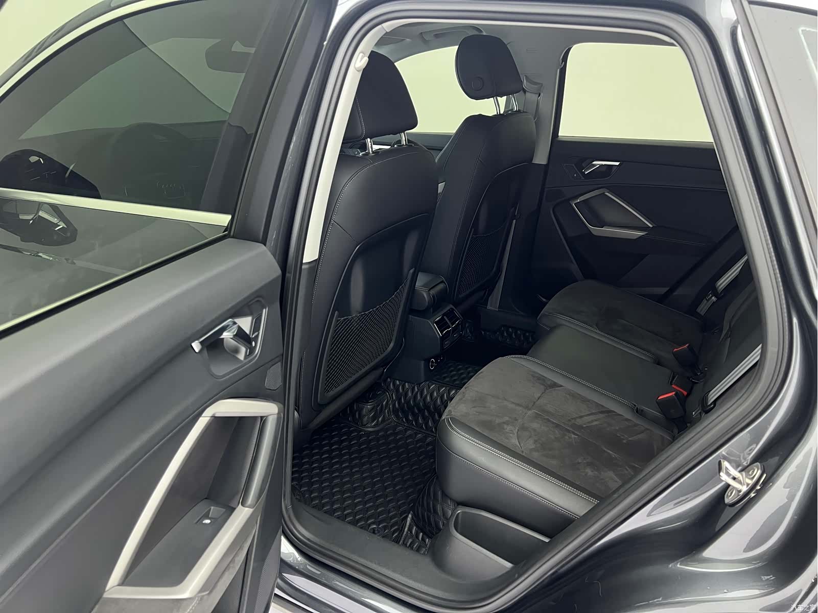 Audi Q3, 2022 14