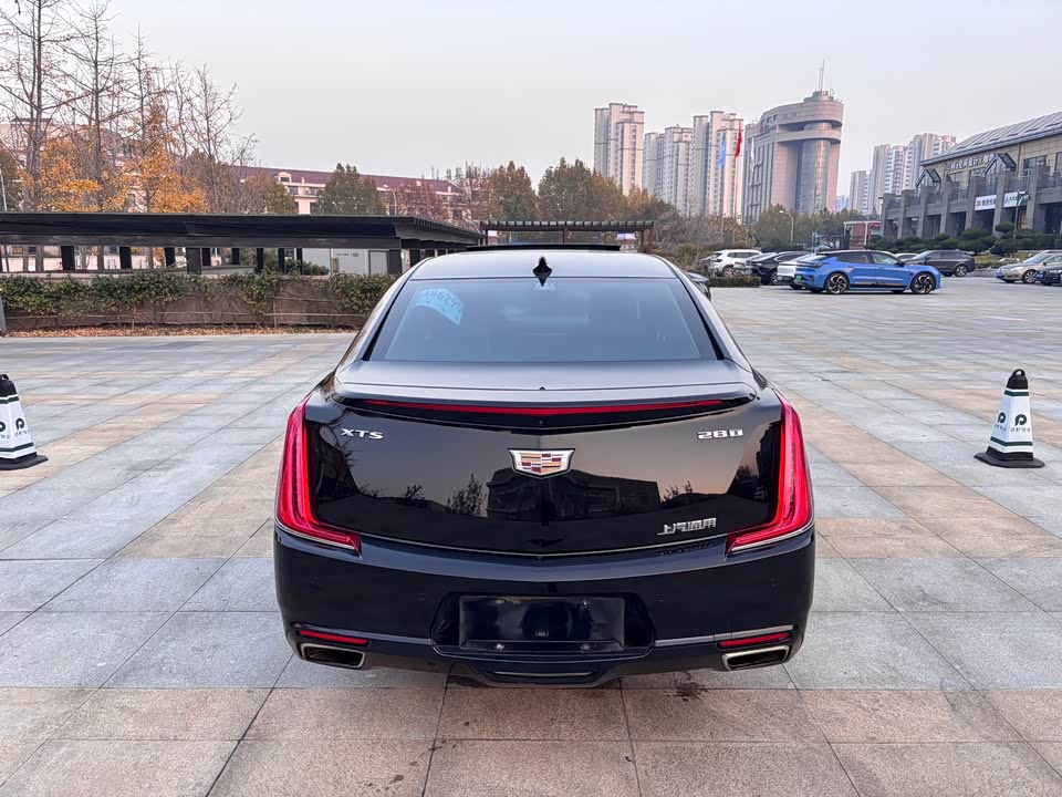 Cadillac XTS