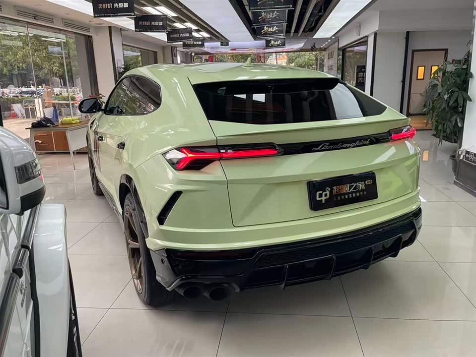 Lamborghini Urus