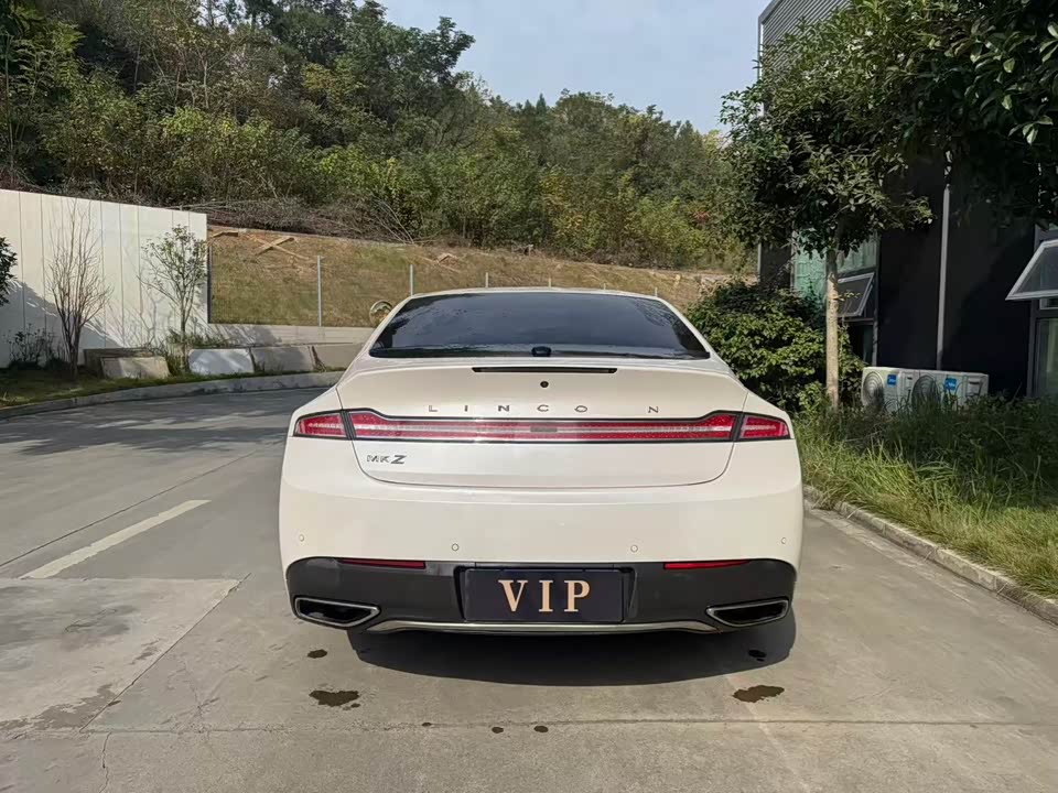 Lincoln MKZ