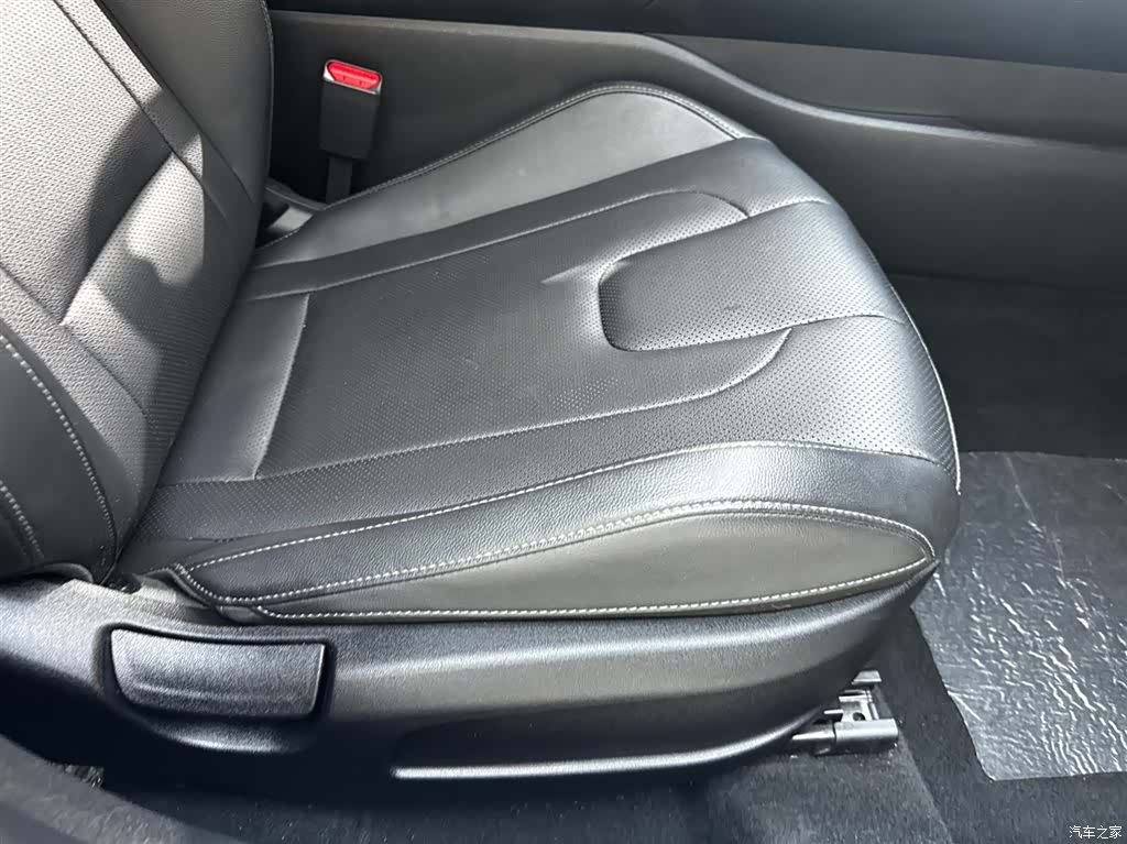 Hyundai Elantra, 2023 11