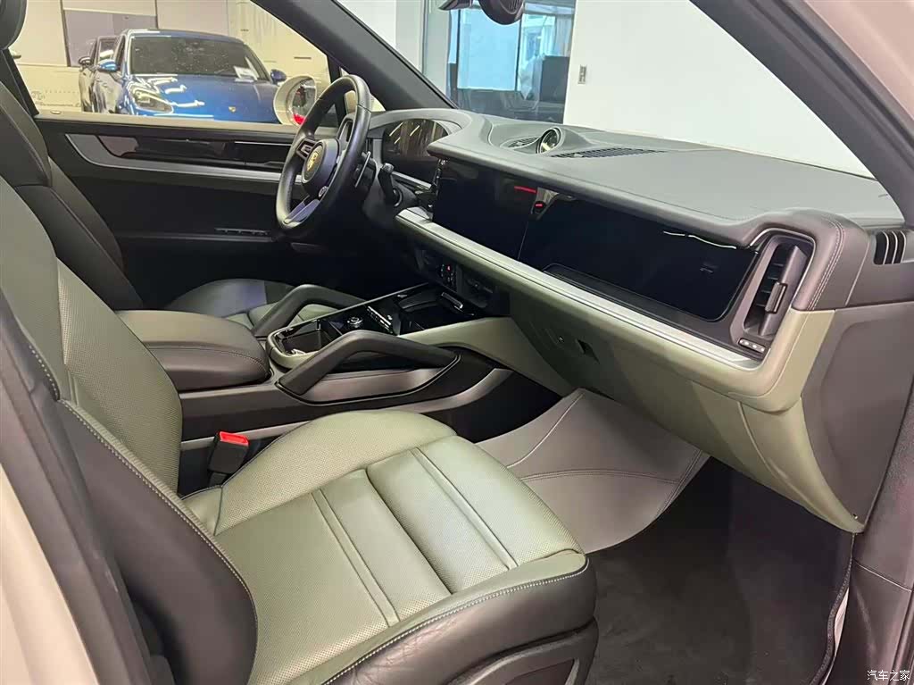 Porsche Cayenne, 2024 10