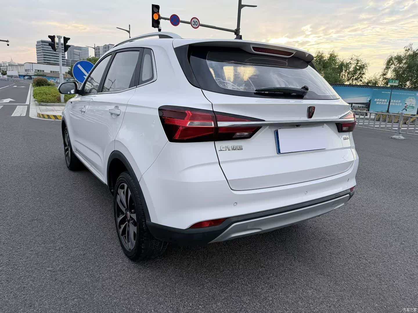 Roewe RX3, 2019 7