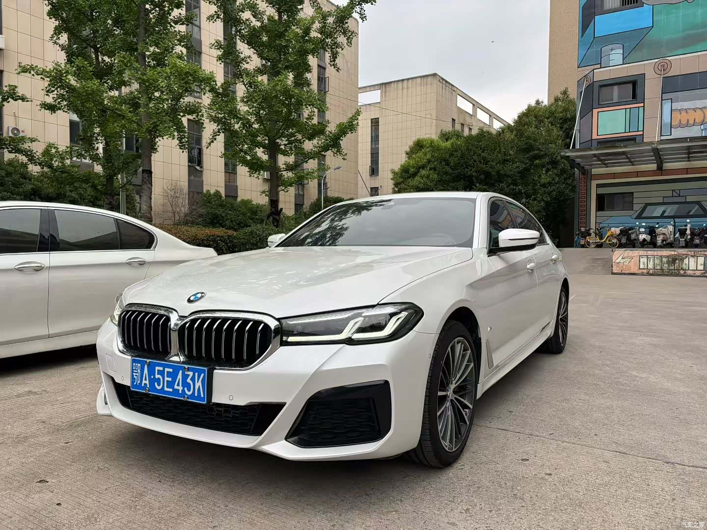 BMW 5 Series, 2023 1