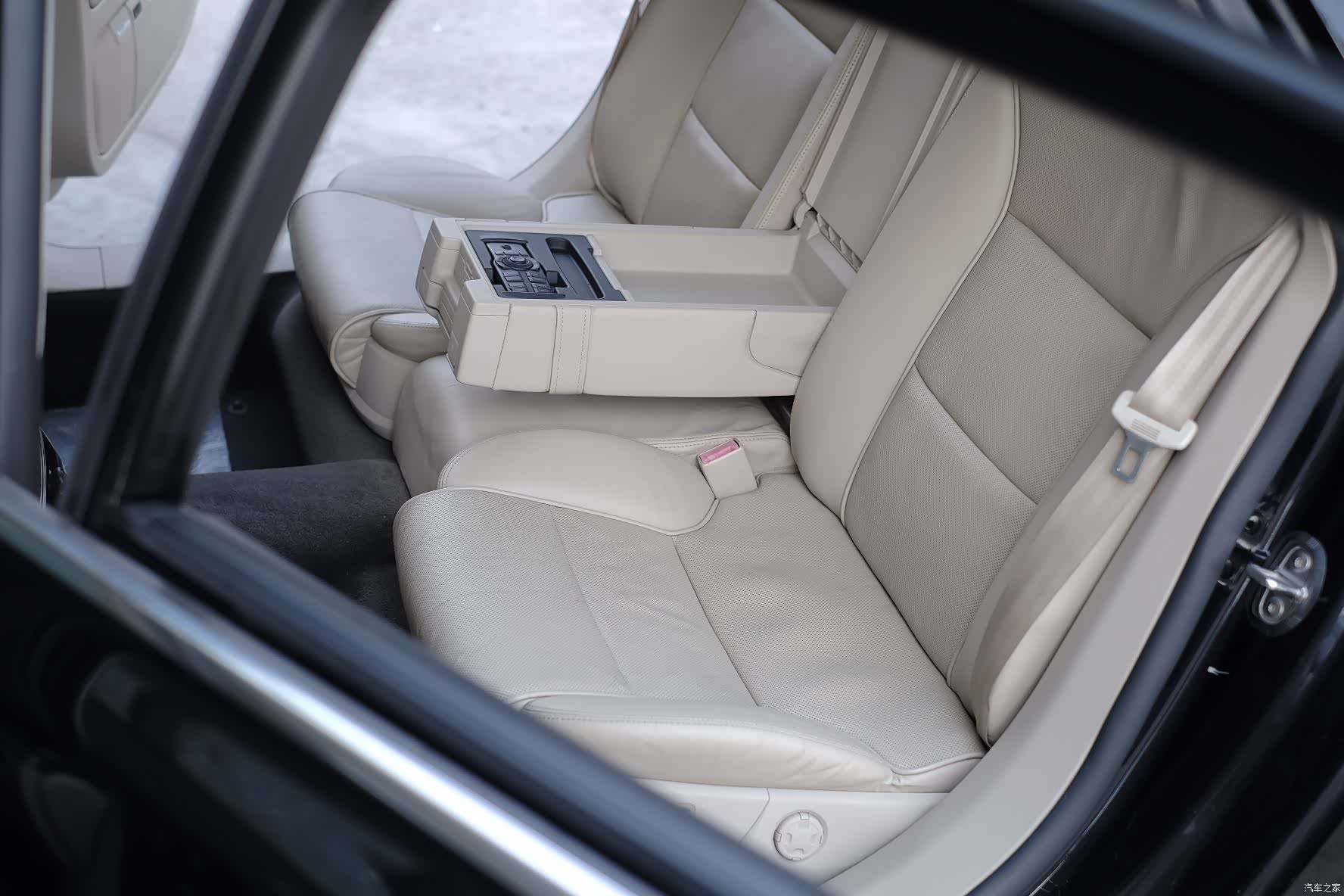 Audi A8L, 2009 37
