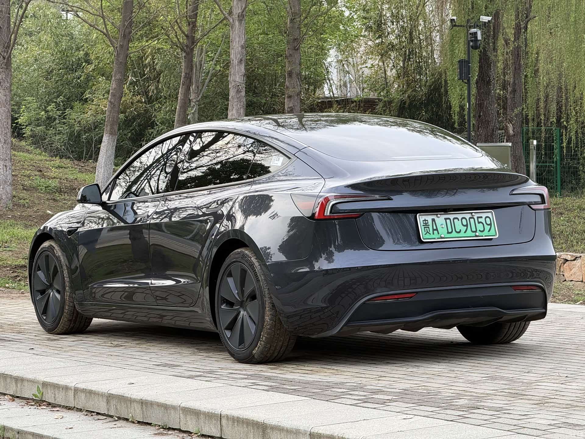 Tesla Model 3, 2025 16