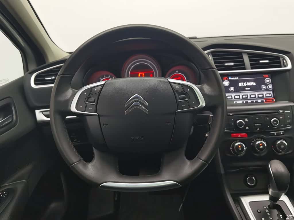 Citroen C4, 2015 11