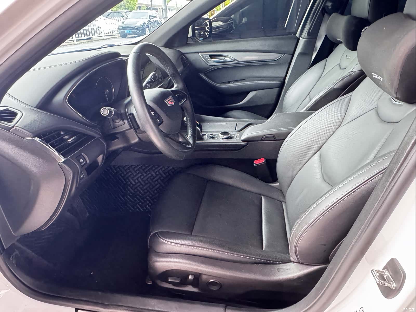 Cadillac CT5, 2022 8