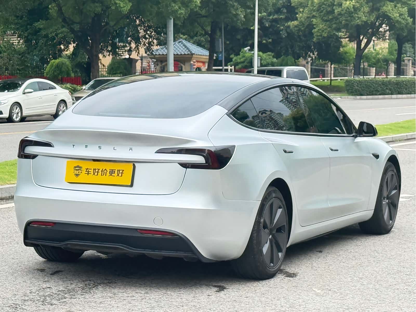 Tesla Model 3, 2024 12