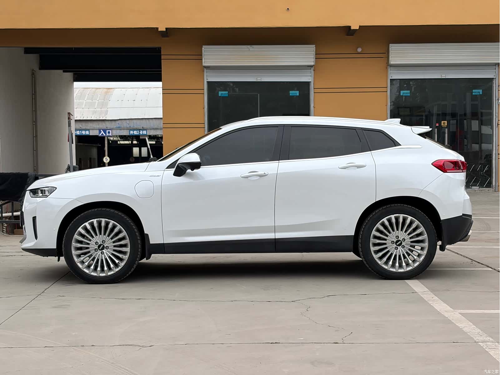 WEY P8, 2019 15