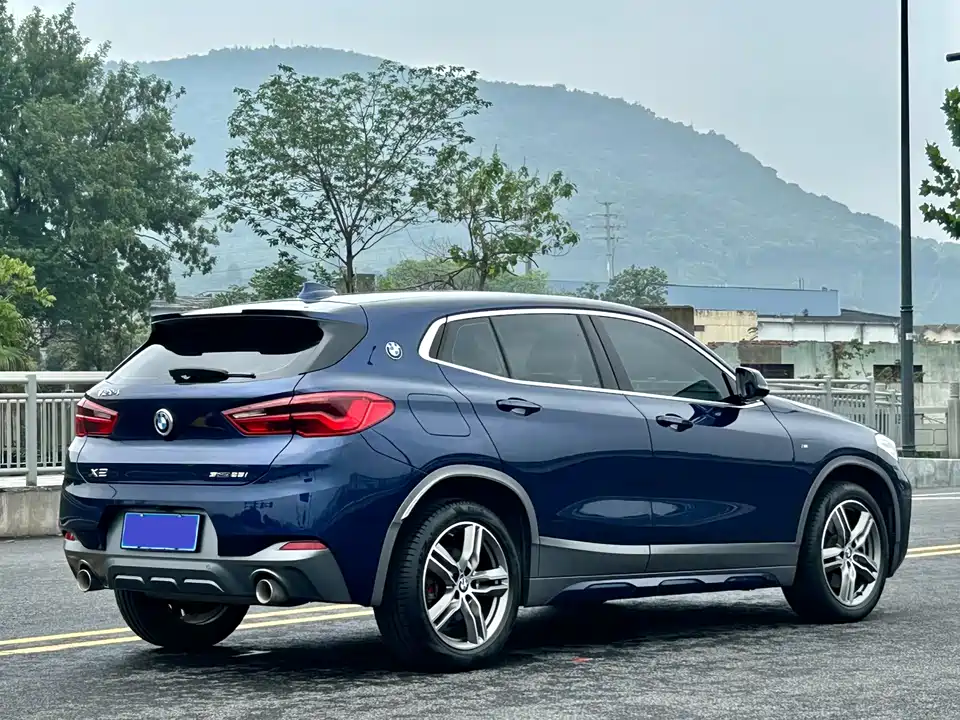 BMW X2
