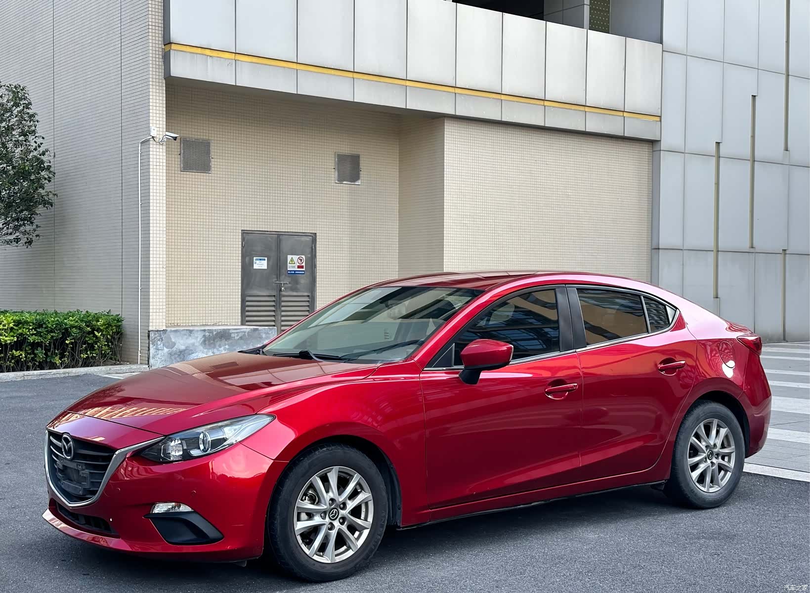 Mazda Mazda3, 2015 1