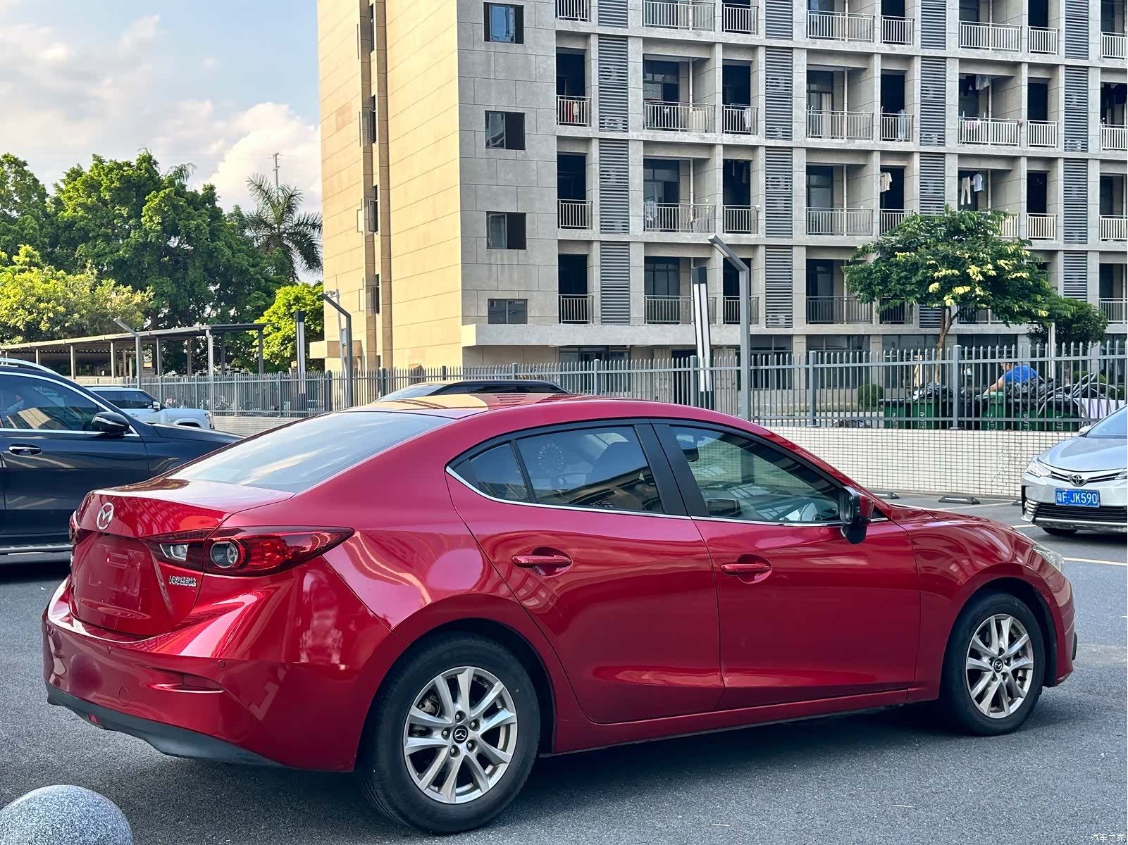 Mazda Mazda3, 2015 9