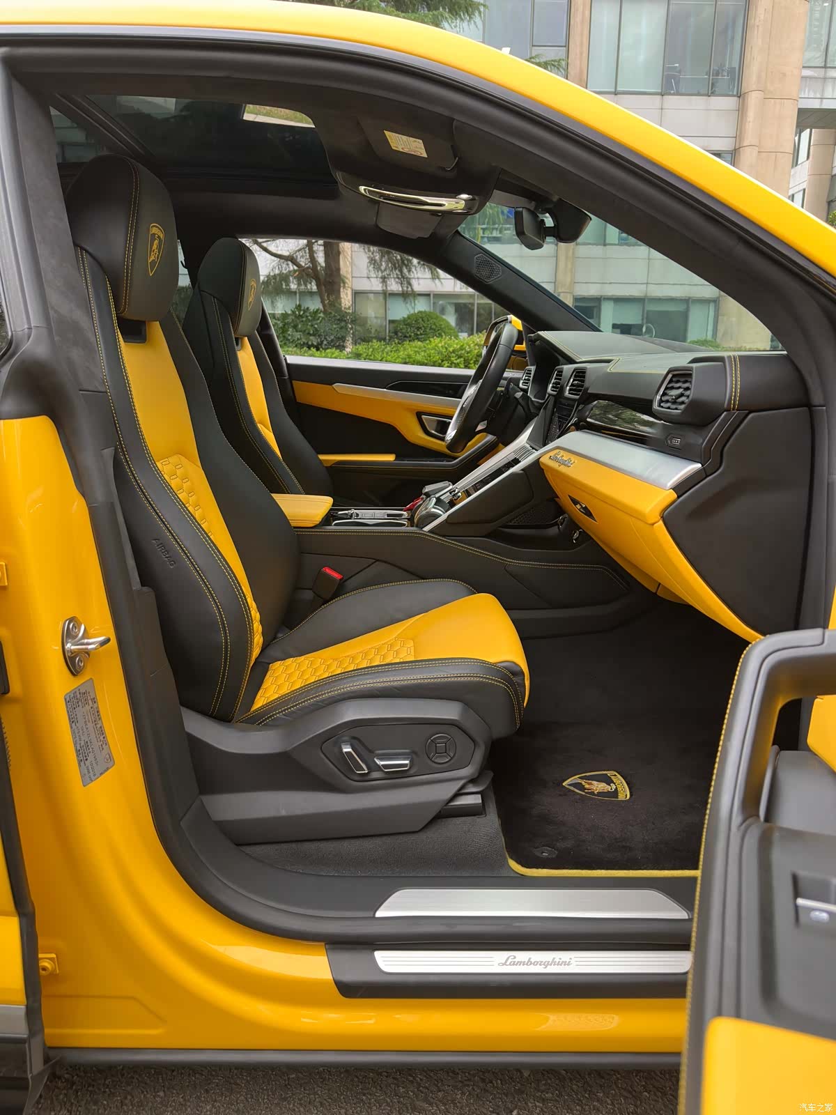 Lamborghini Urus, 2019 13