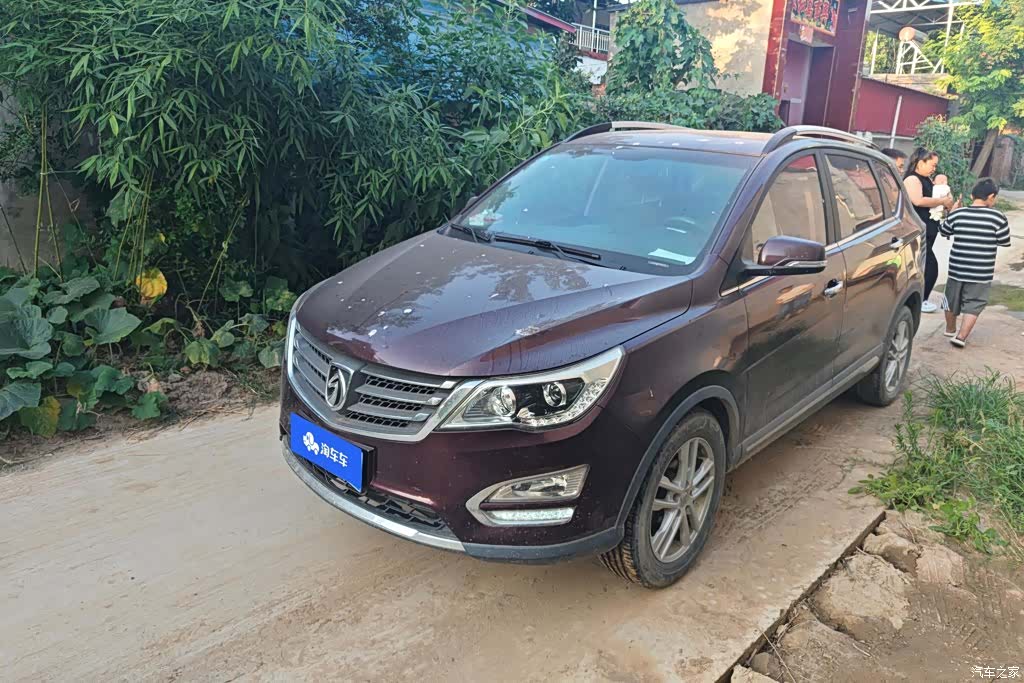 Wuling 560, 2016 1