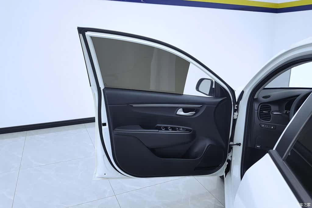 Kia K2, 2018 7