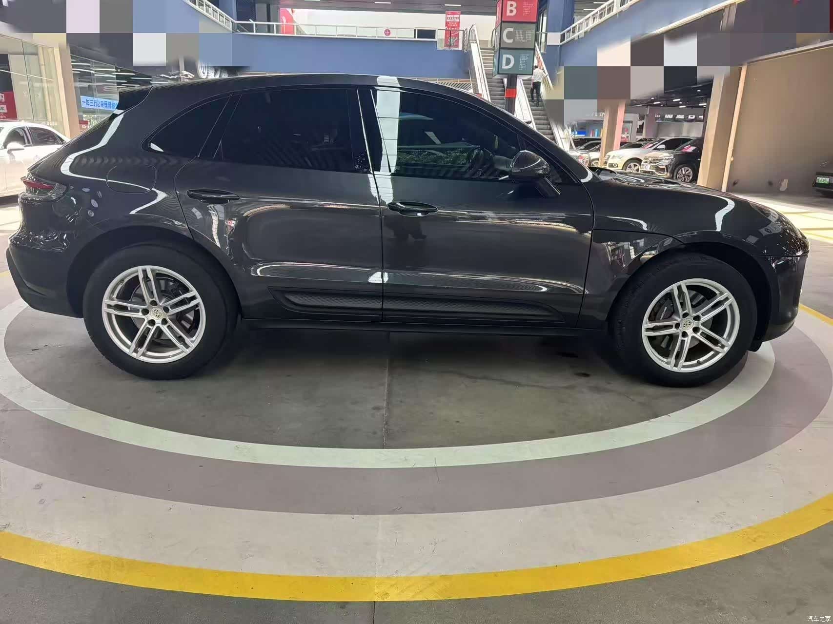 Porsche Macan, 2023 11