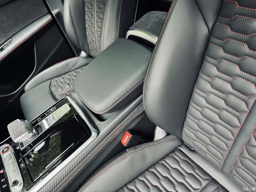 Audi Q8, 2026 все фото
