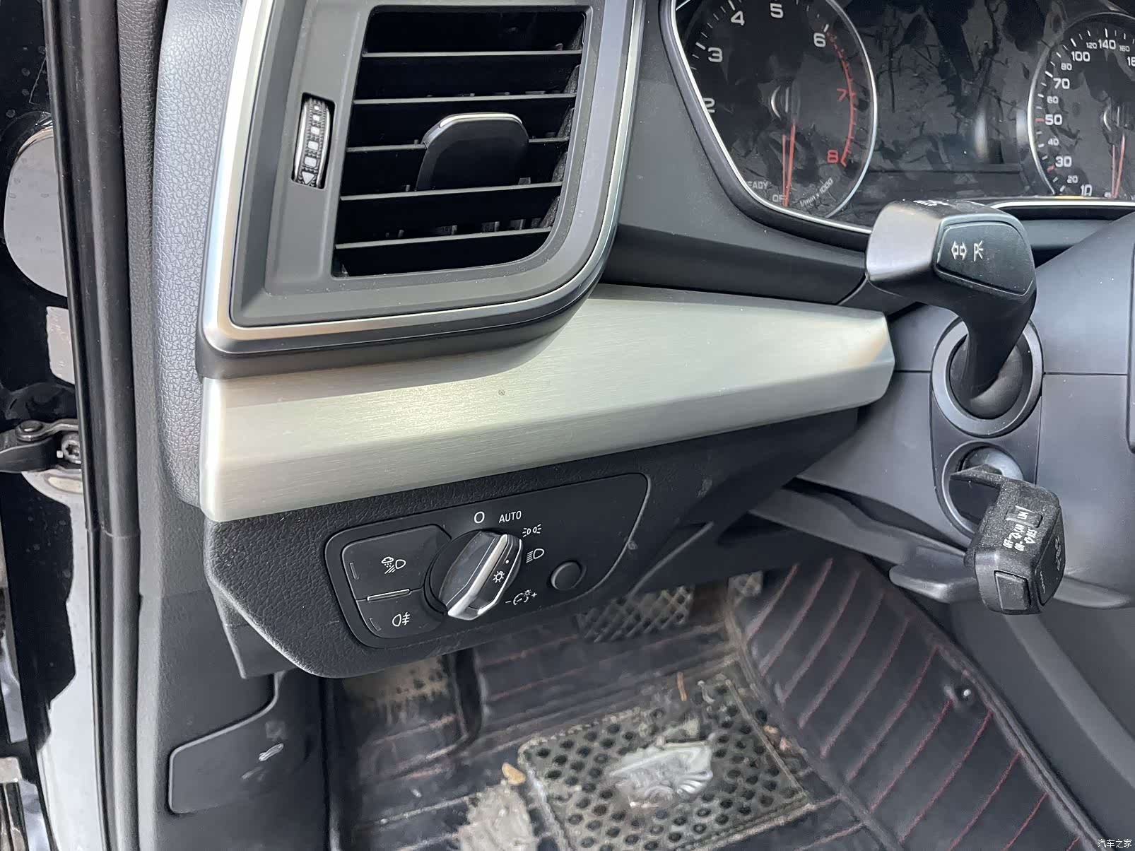 Audi Q5L, 2020 11