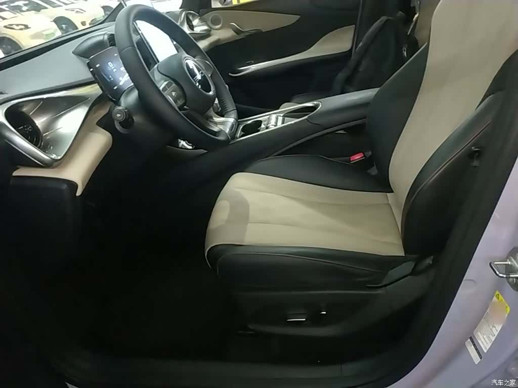 BYD Dolphin, 2024 15