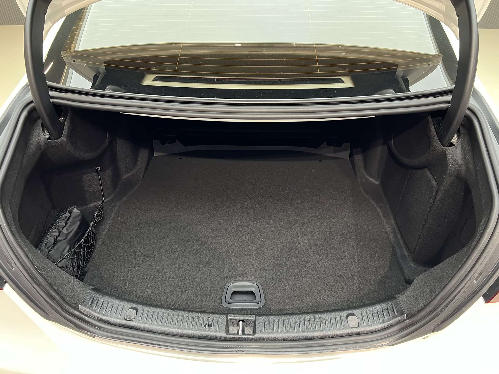 Mercedes-Benz E-Class, 2021 19