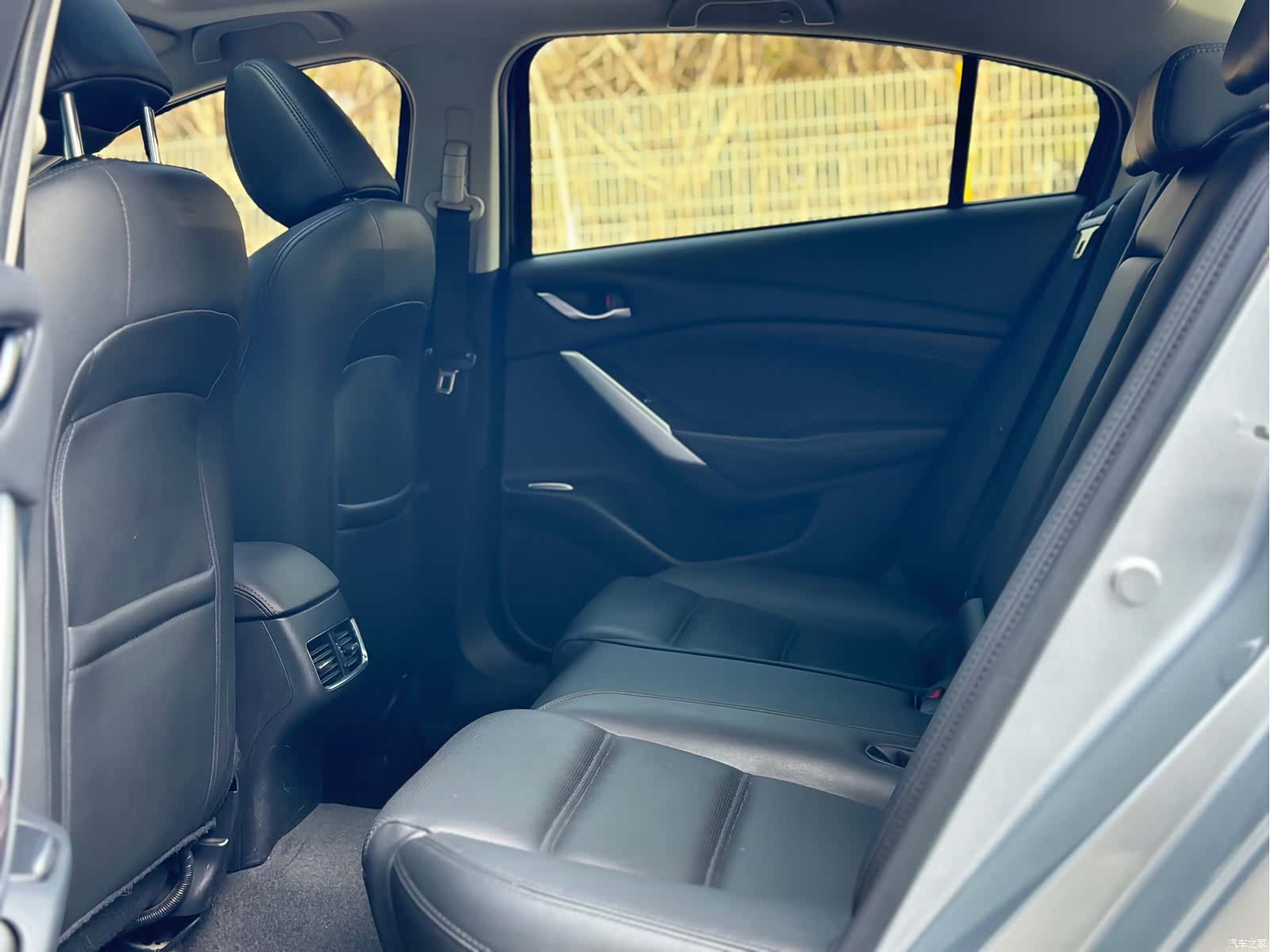 Mazda Atenza, 2019 9