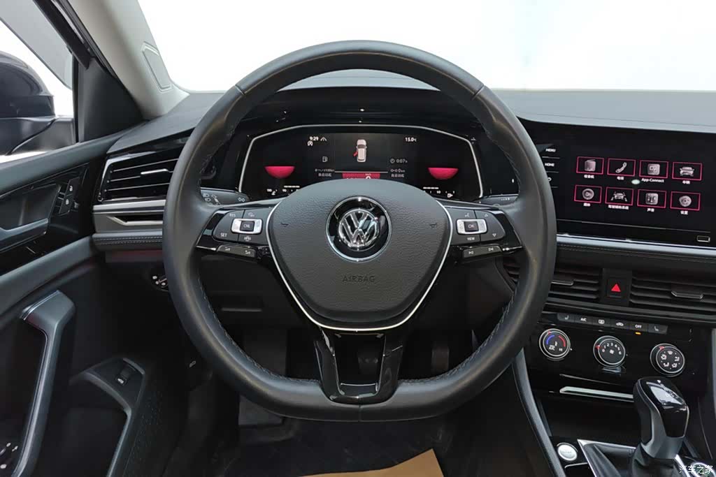 Volkswagen Sagitar, 2021 15