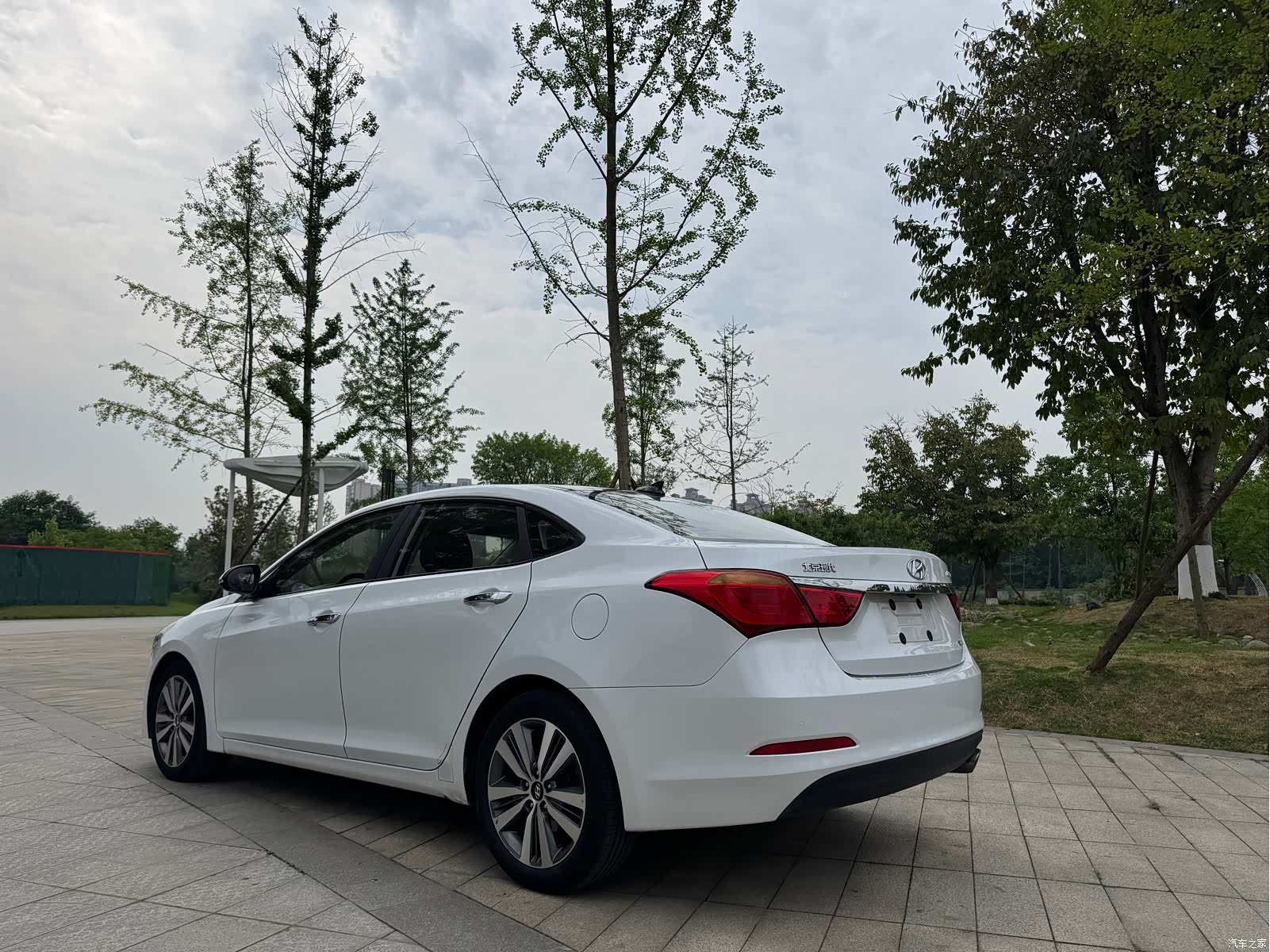 Hyundai GLS, 2017 9