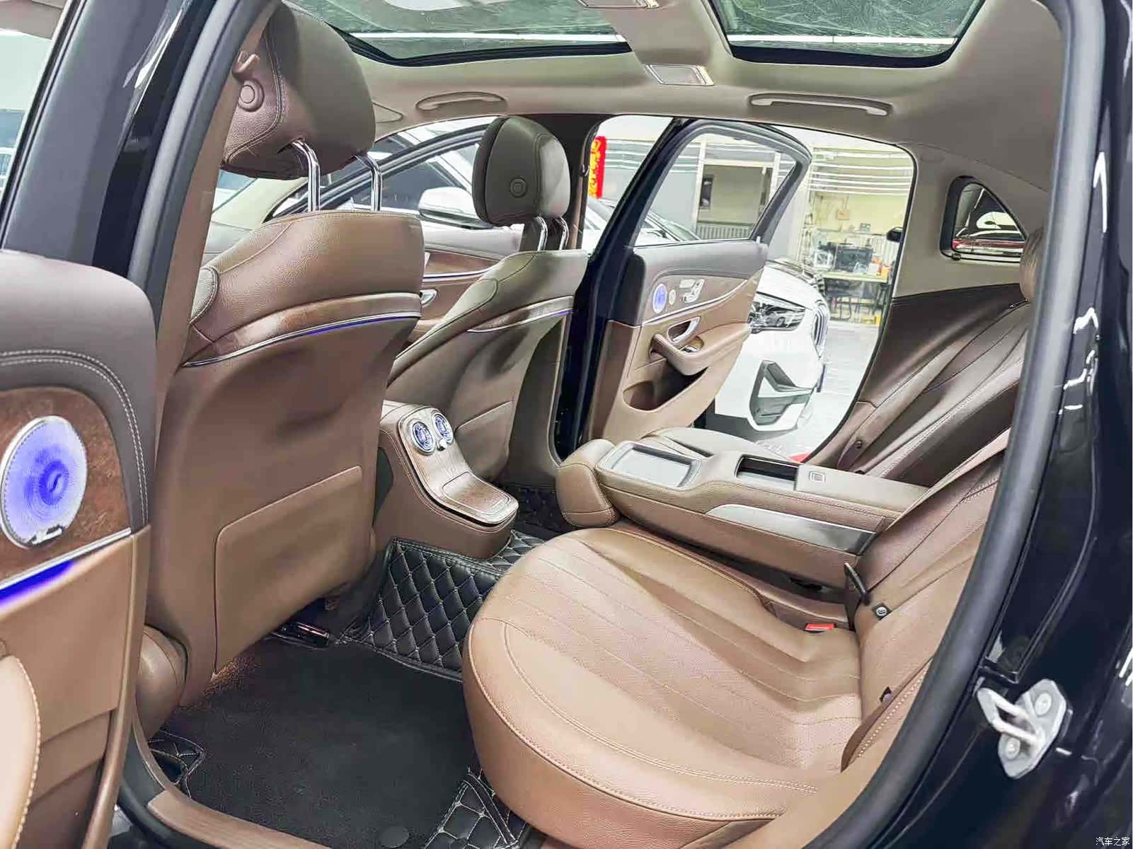 Mercedes-Benz E-Class, 2023 8