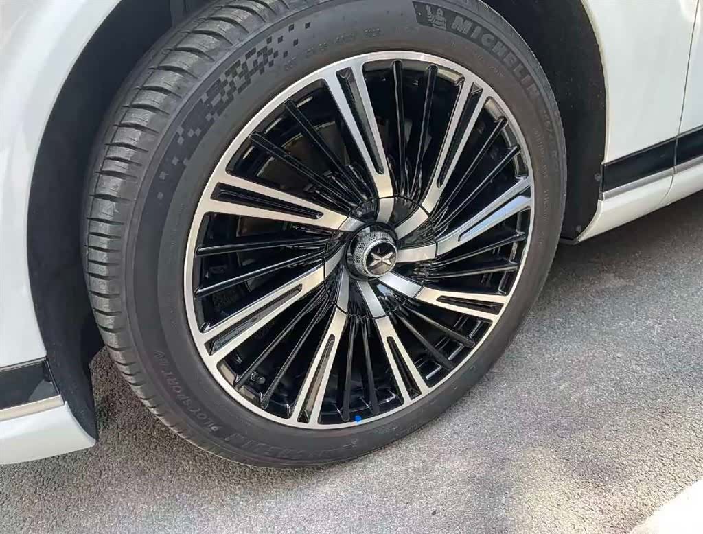 Xpeng G9, 2023 10