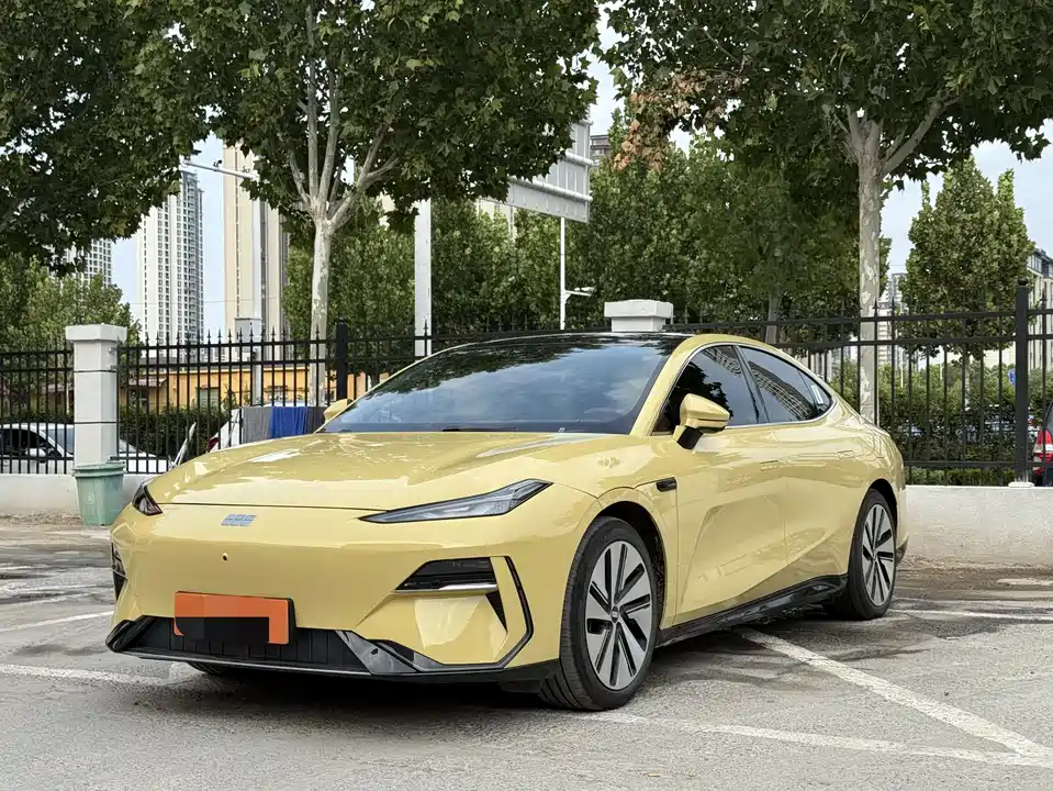 Geely Galaxy Galaxy E8