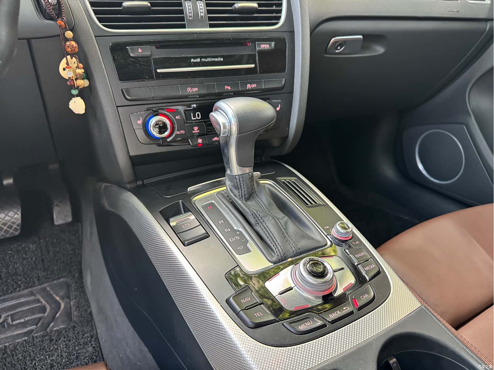 Audi A4, 2015 11