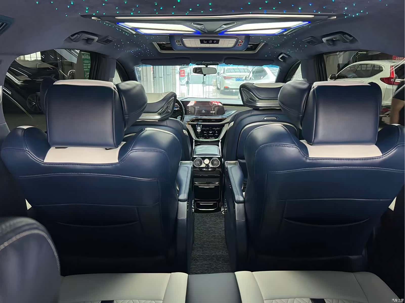 Buick GL8, 2021 11