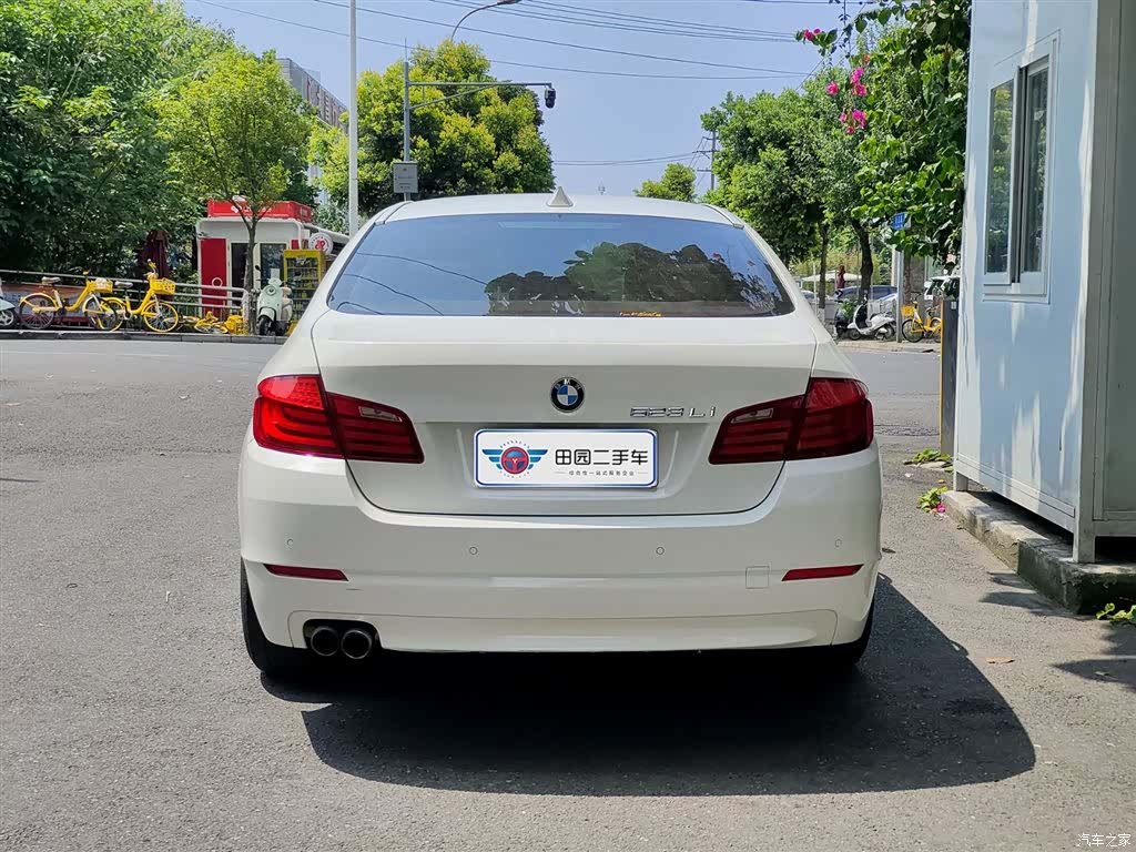 BMW 5 Series, 2011 все фото