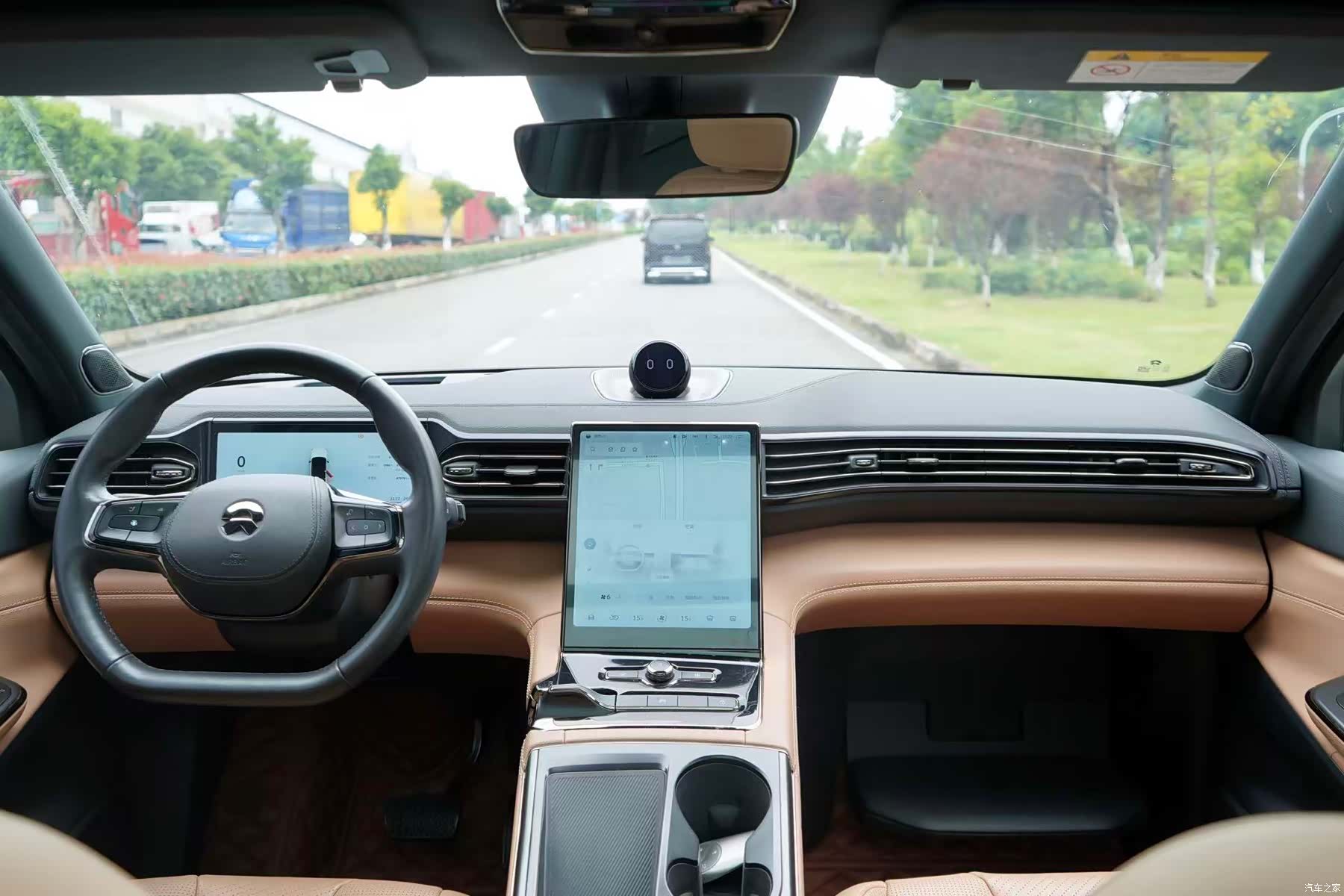 NIO ES8, 2021 11