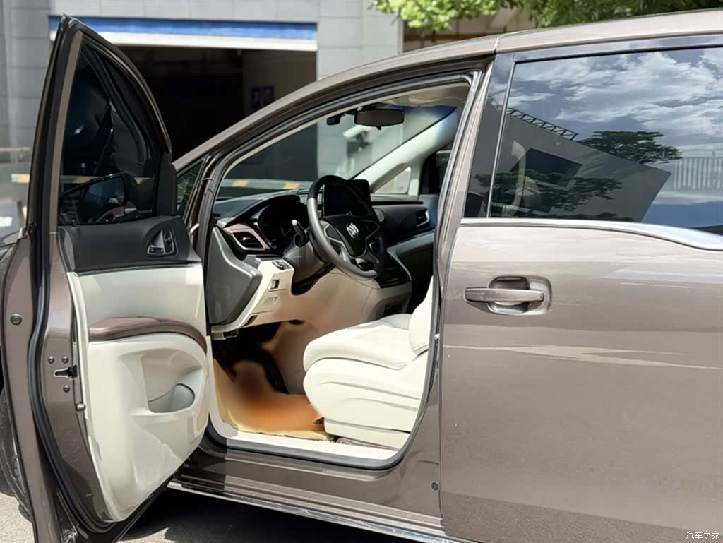 Buick GL8, 2023 19