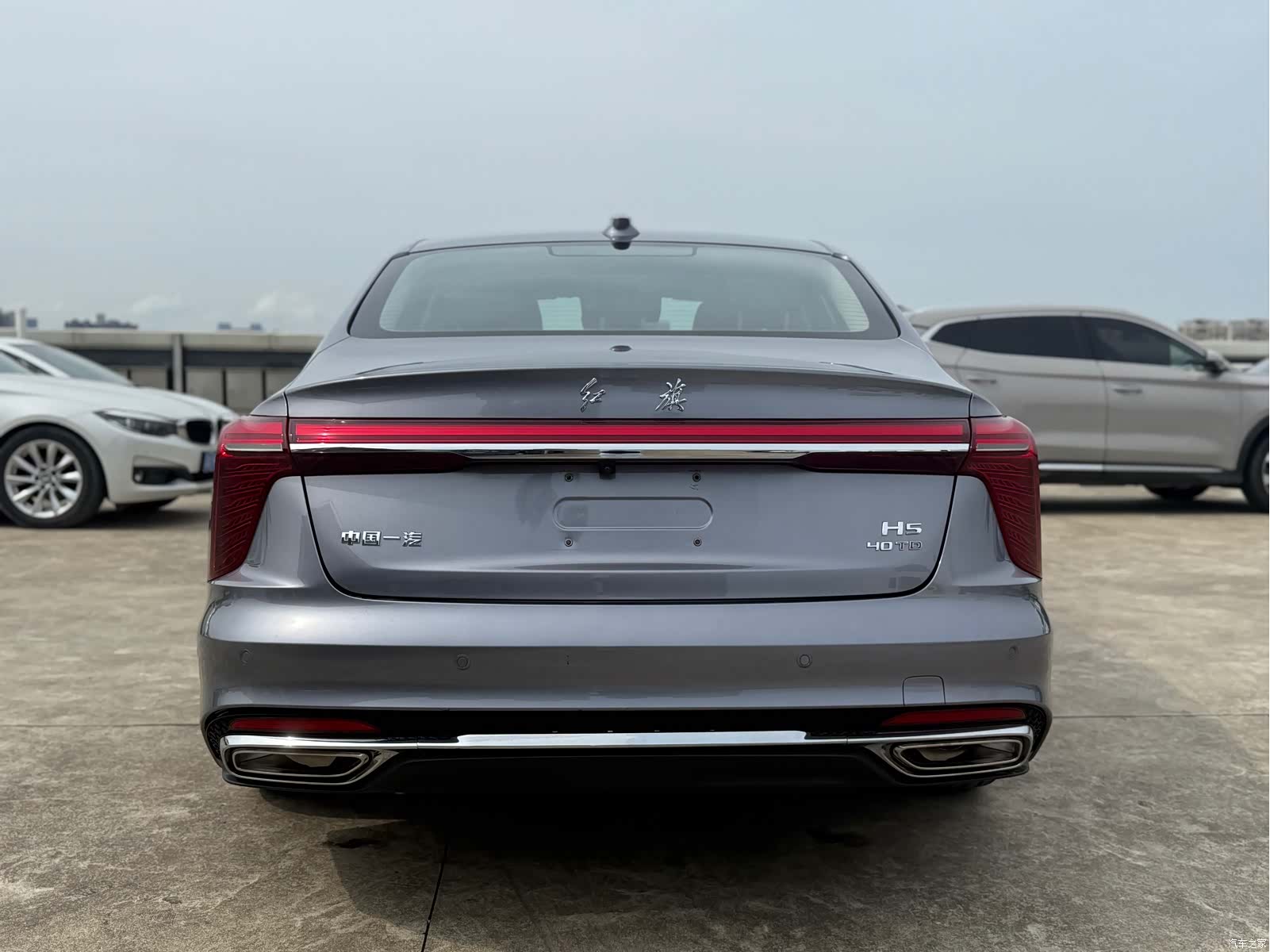 Hongqi H5, 2022 14