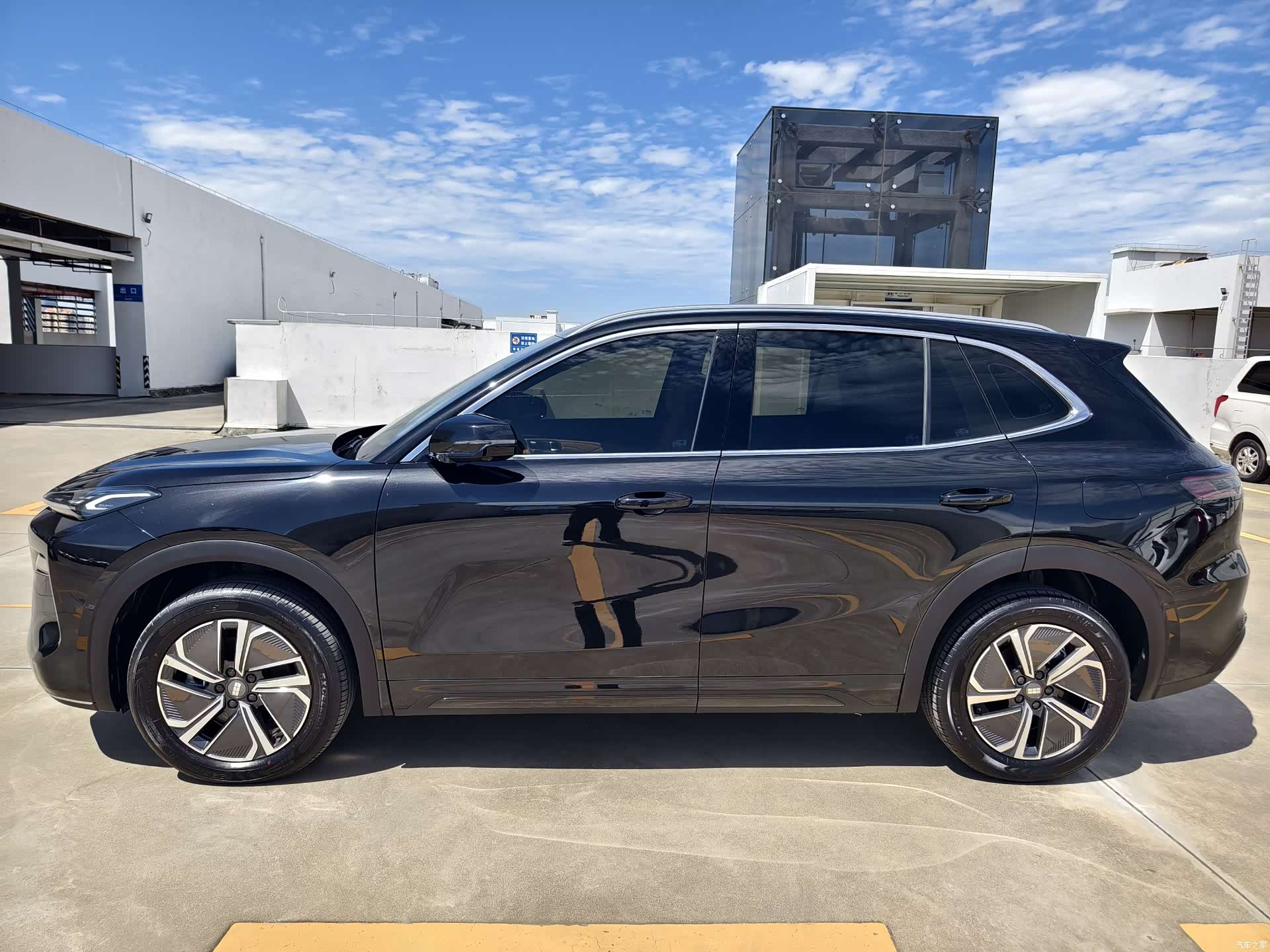 Geely 7, 2025 3