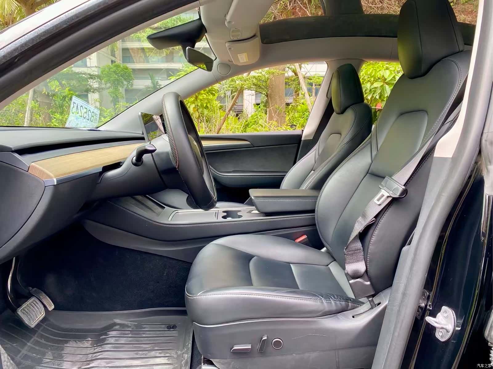 Tesla Model Y, 2023 12