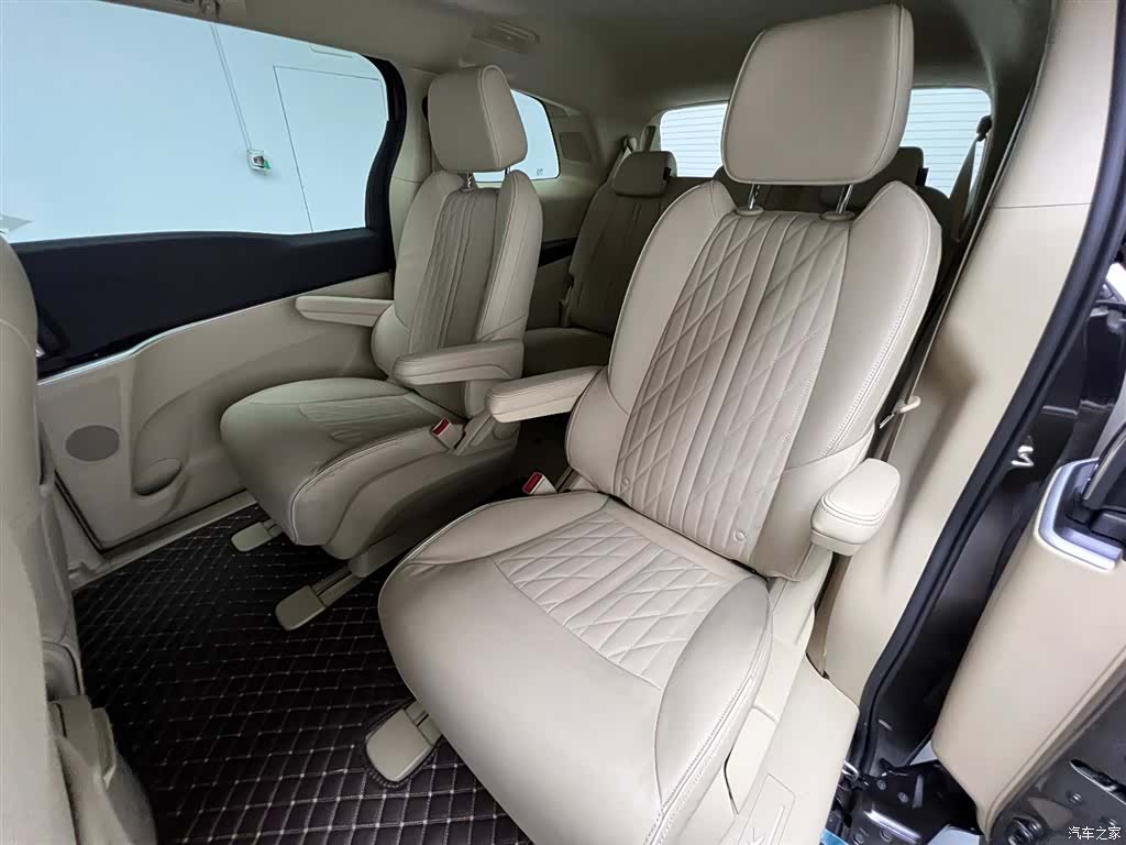 Buick GL8, 2024 13