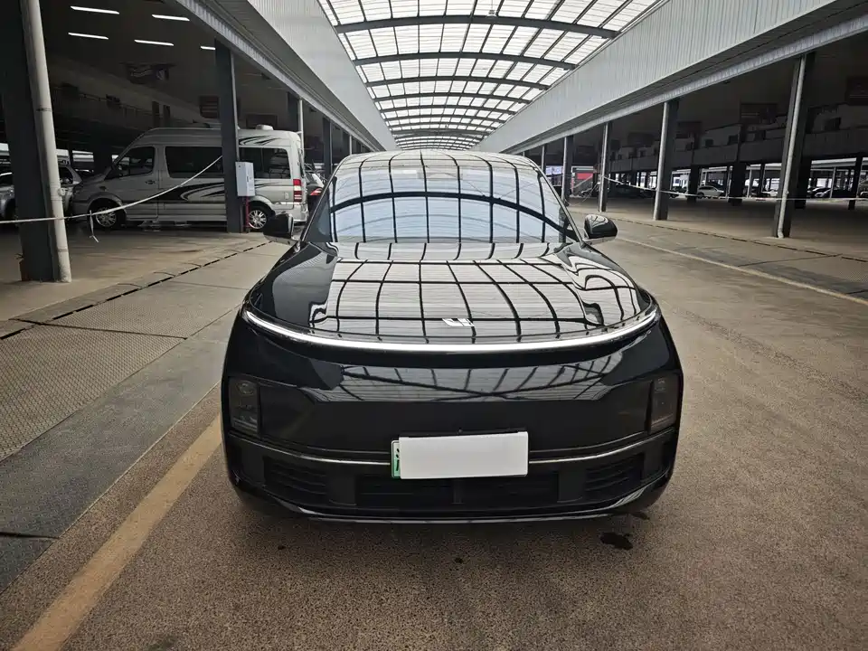 Li Auto Ideal L8