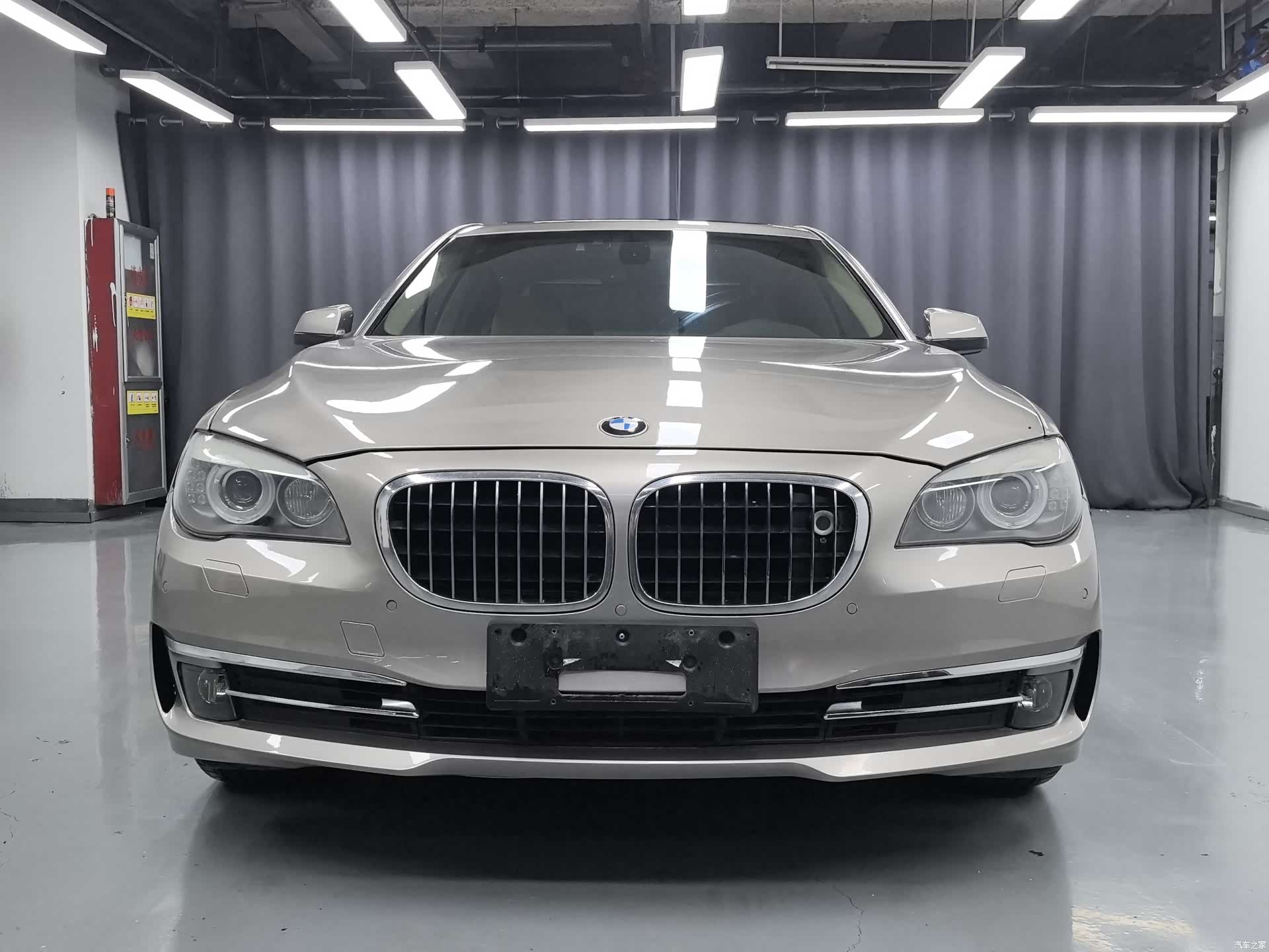 BMW 7 Series, 2010 2