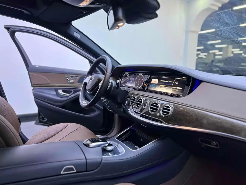 Mercedes-Benz S-class Mercedes-Benz S-class