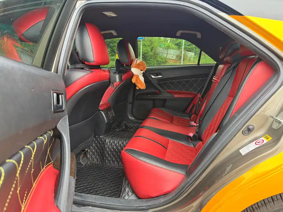 Toyota Reiz